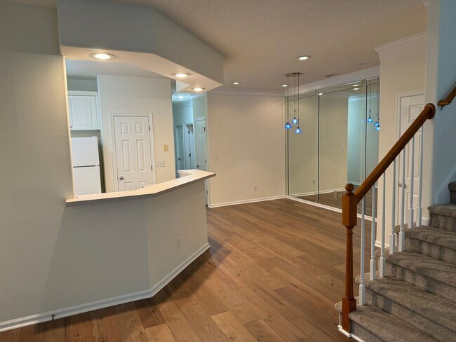 Building Photo - VILLAS AT LAKE LAWSON