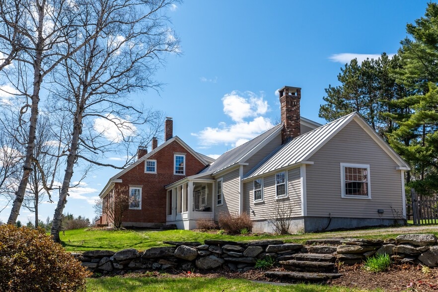 Building Photo - 994 Pearl Lake Rd