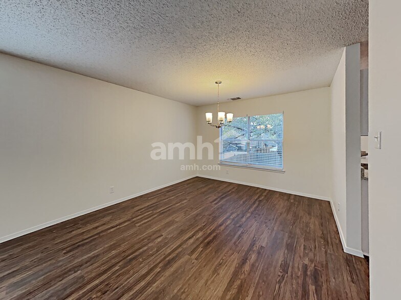 Building Photo - 2407 Canyon Rim