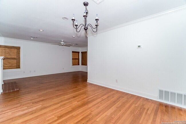 Building Photo - 351 Redwood St