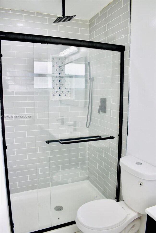 Building Photo - 2280 SW 43rd Ave