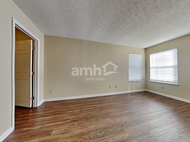 Building Photo - 6344 Sterling Woods Dr