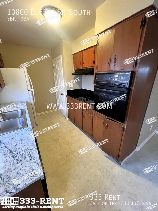 Building Photo - 10800 E 51 St S