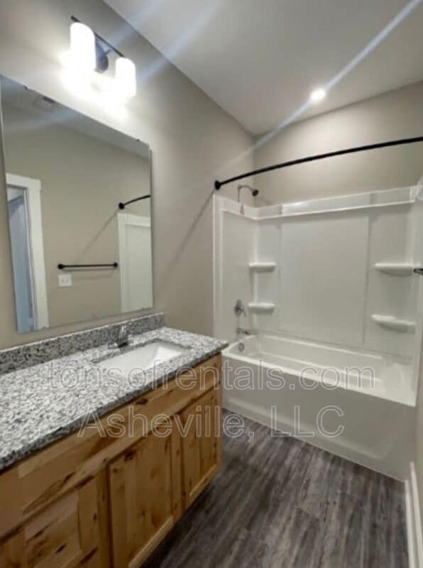 Building Photo - 63 East St