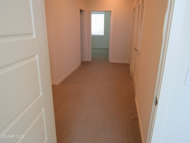 Building Photo - 527 Winchester Dr