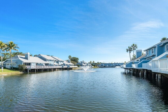 Building Photo - 812 Ocean Dunes Cir