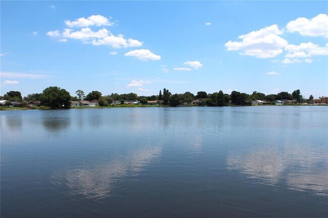 Building Photo - 2228 Lake Holloway Blvd