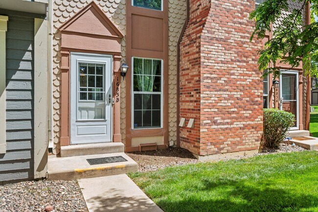 Building Photo - 1683 S Blackhawk Way