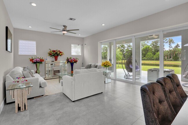 Building Photo - 15866 Orchard Dr