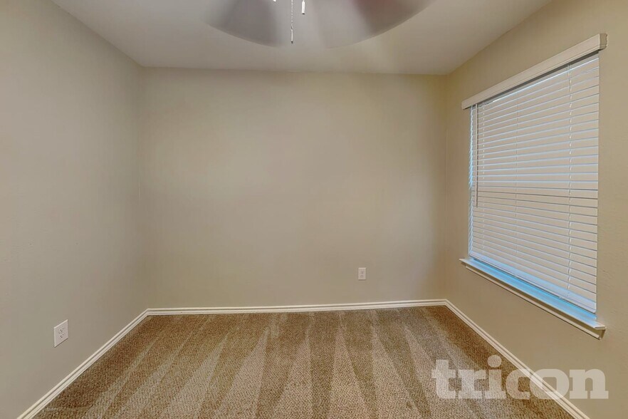 Building Photo - 9125 Nevis Dr