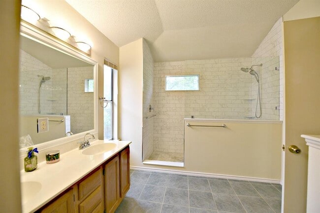 Building Photo - 13329 Black Canyon Dr