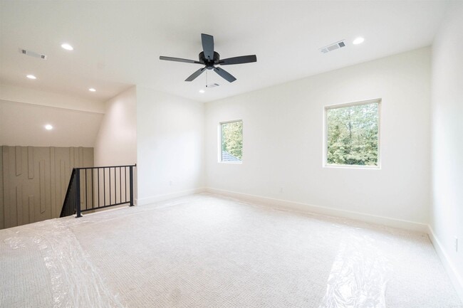 Building Photo - 14509 Stonebrook Ln