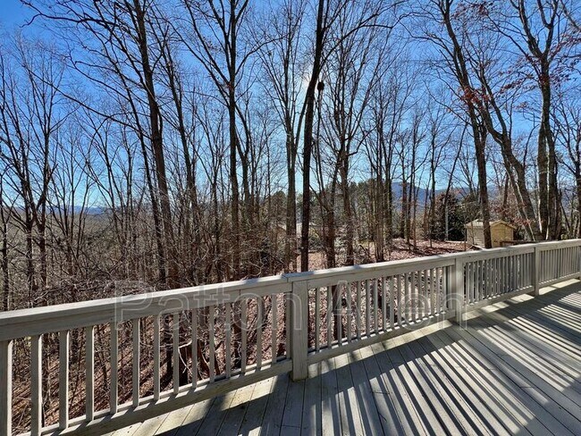 Building Photo - 212 Appleton Dr