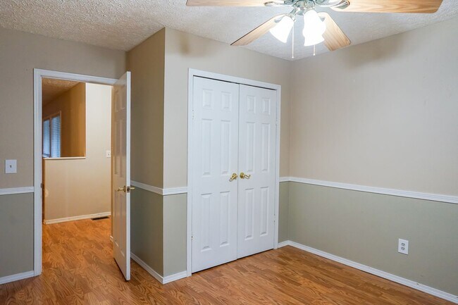 Building Photo - 4 Bedroom home tucked away in Hayden