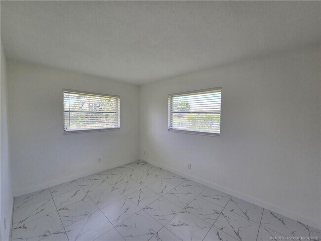 Building Photo - 2648 Rockcrest Ct