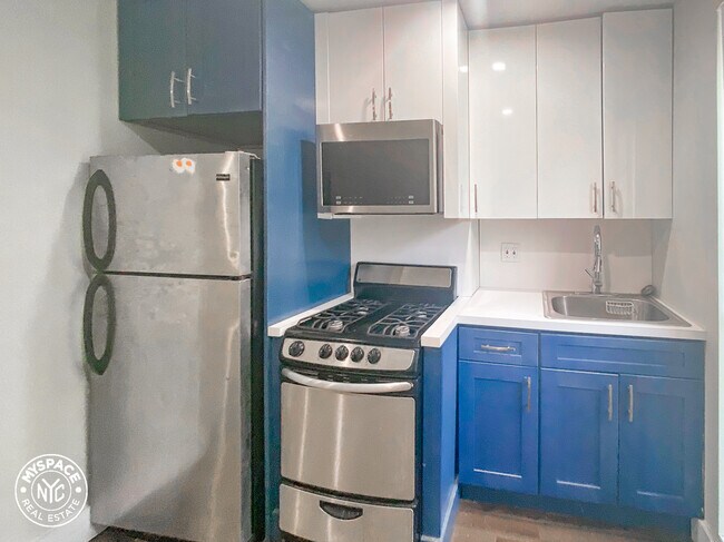 Building Photo - 199 Freeman St