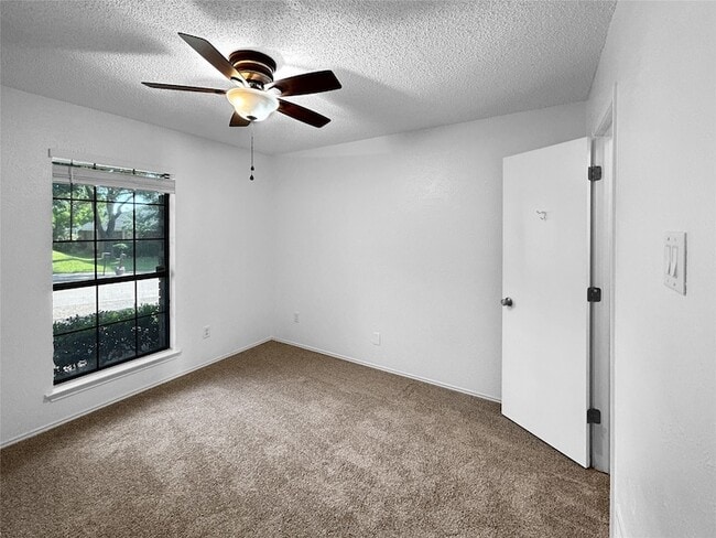 Building Photo - 2409 Glen Morris Rd