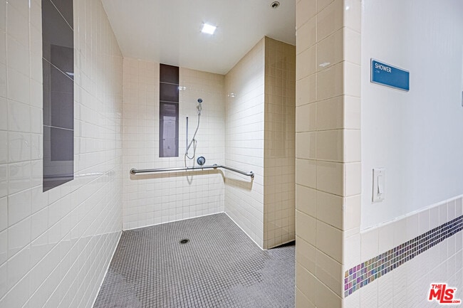 Building Photo - 1234 Wilshire Blvd