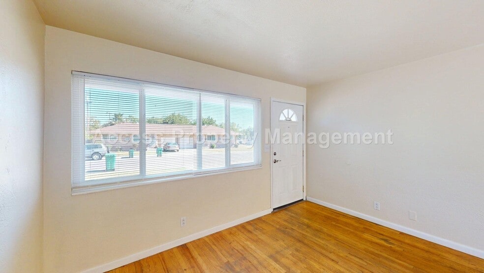Building Photo - 145 Marilyn Ave
