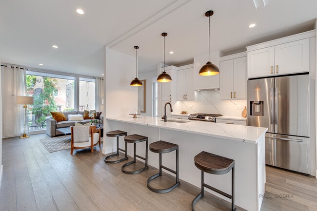 Building Photo - 1304 N Lawndale Ave