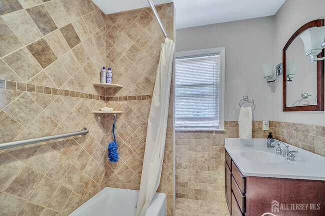 Building Photo - 314-316-316 Park Pl