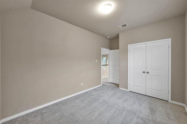Building Photo - 2458 Garden Falls Dr