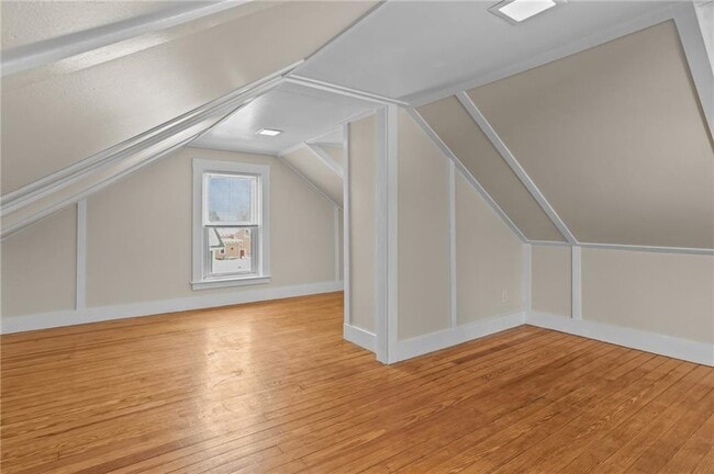 Building Photo - 14 Pearl St