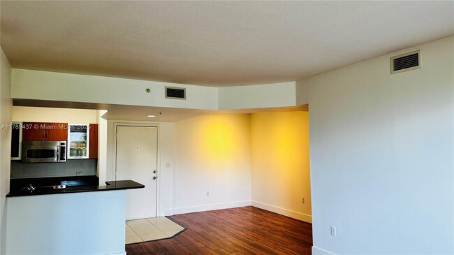 Building Photo - 2775 NE 187th St