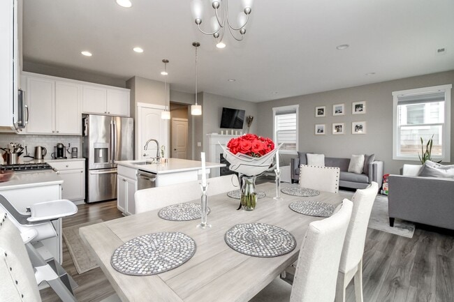 Building Photo - Beautiful 3 Bedroom 2.5 Bathroom Property