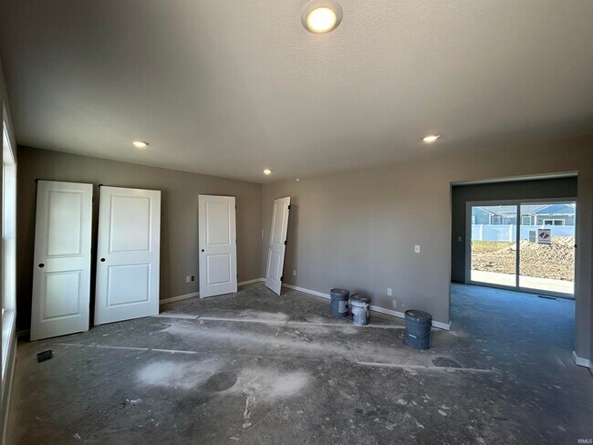 Building Photo - 211 Brescia Dr