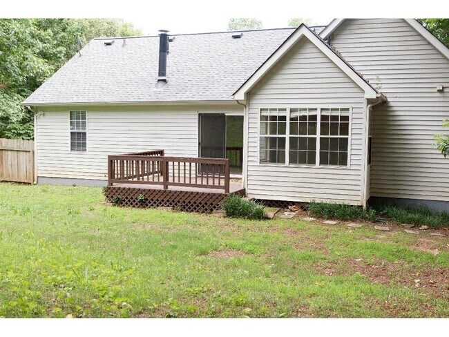 Building Photo - 1995 Holly Cove Rd