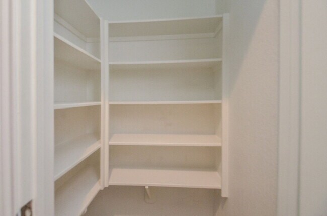 Building Photo - 4015 Prairie Landing Ln