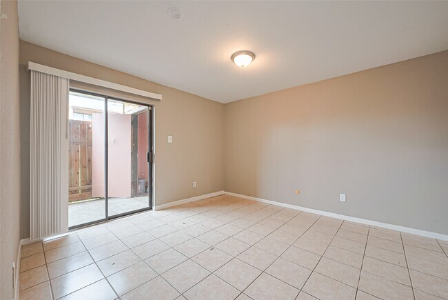 Building Photo - 9090 S Braeswood Blvd