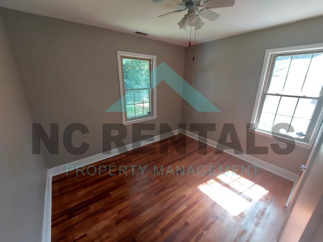 Building Photo - 1608 W Florida St