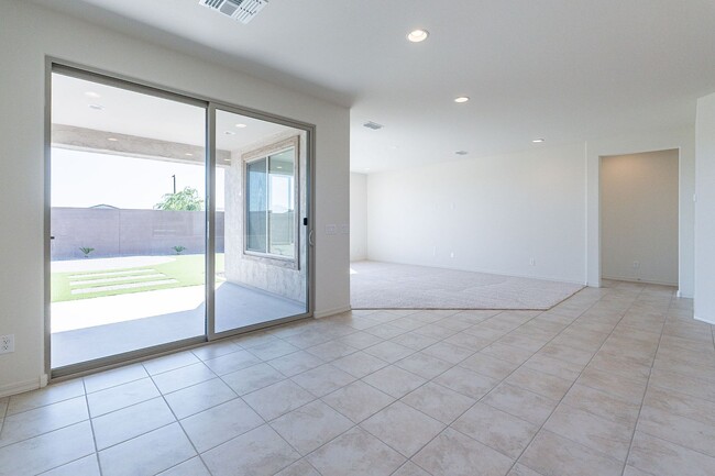 Building Photo - Luxury Living in McClellan Ranch: 4-Bedroo...