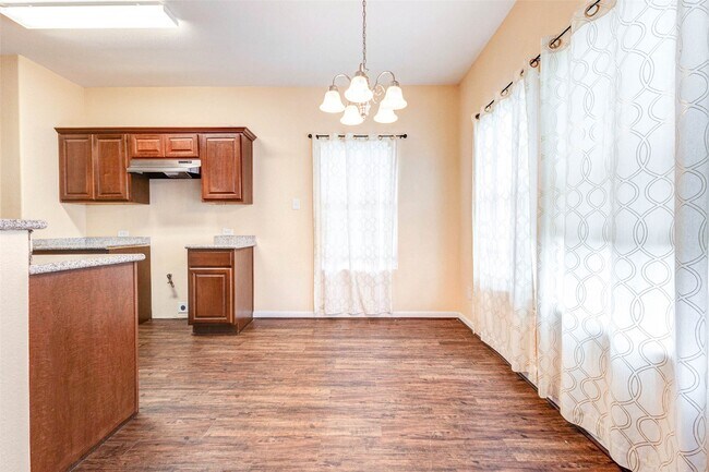 Building Photo - 8605 Beviamo St