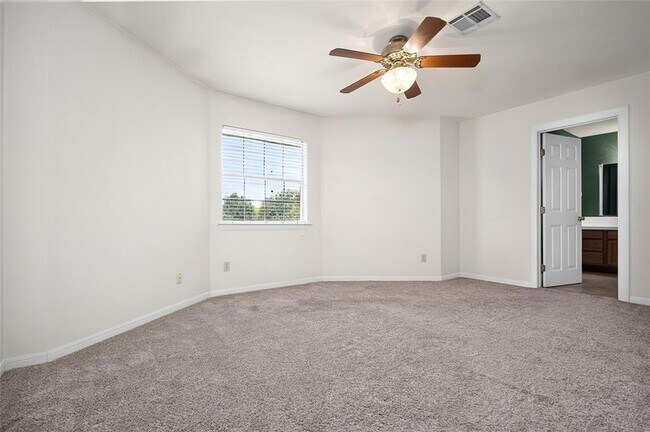Building Photo - 336 Lariat Cir