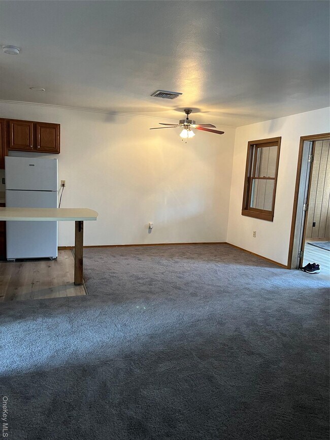 Building Photo - 1225 NY-9G