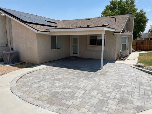 Building Photo - 424 Christopher Ct