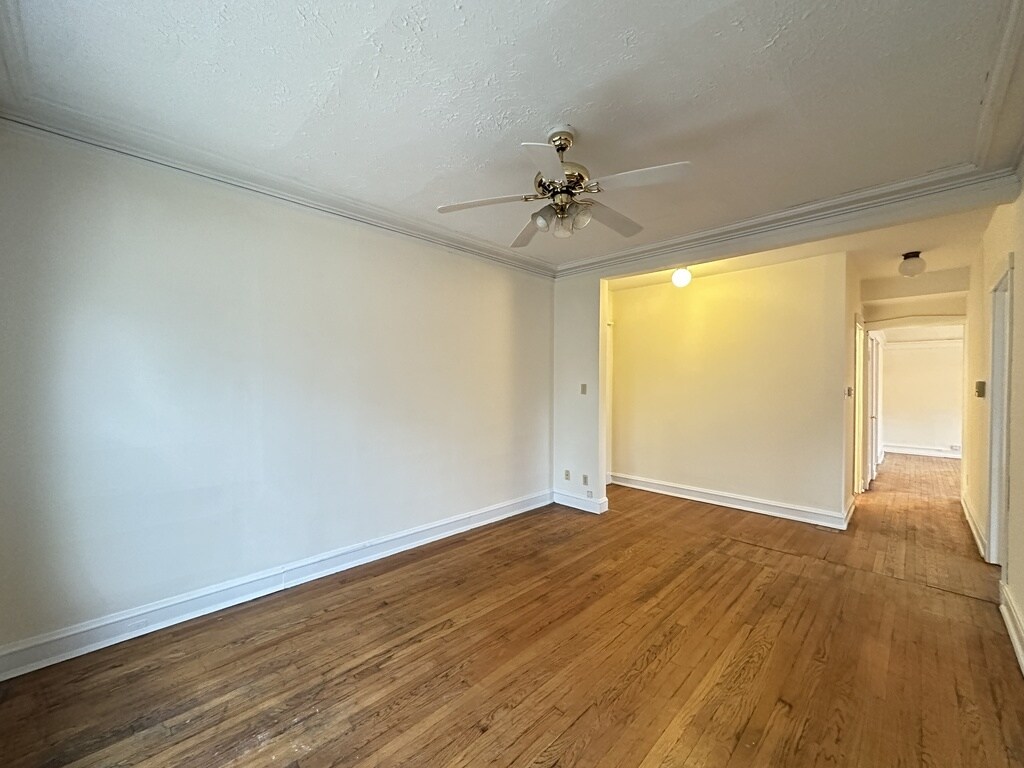 Building Photo - 3958 N Janssen Ave