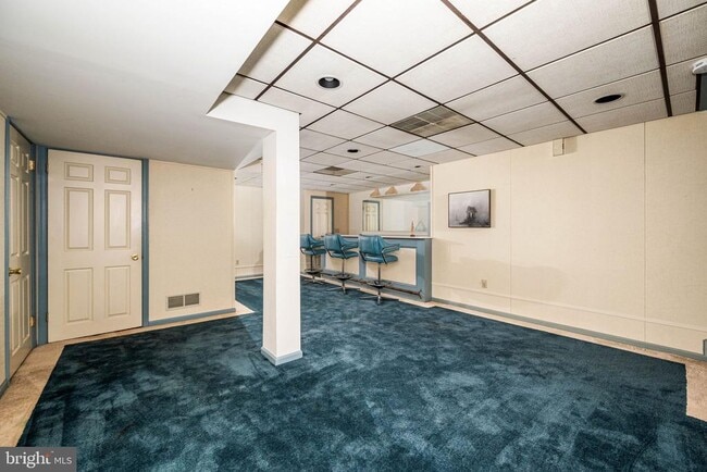 Building Photo - 401 Alderbrook Dr