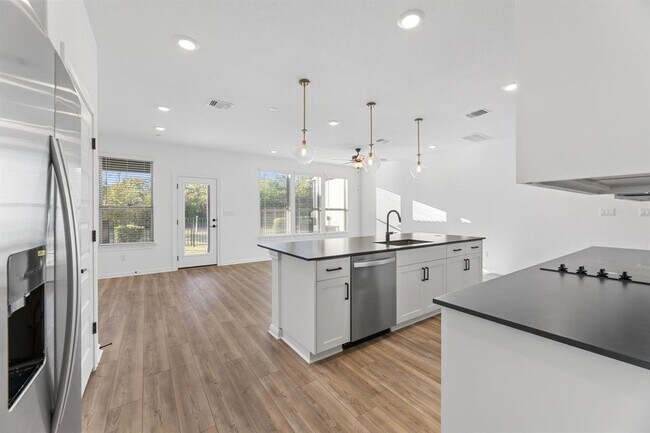 Building Photo - 2725 Woodall Dr