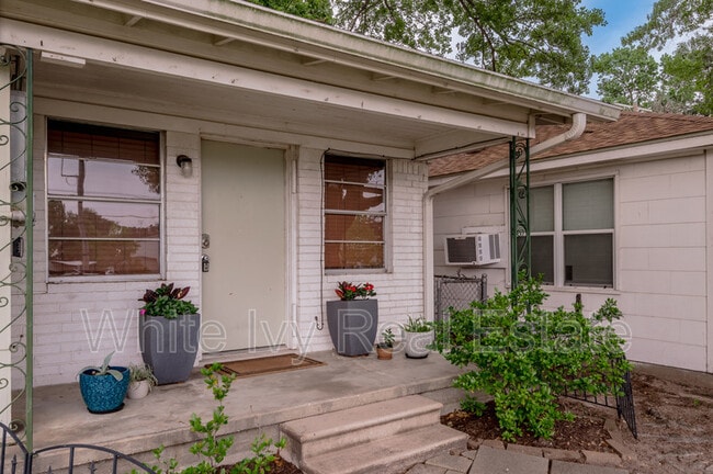 Building Photo - 1412 22nd St