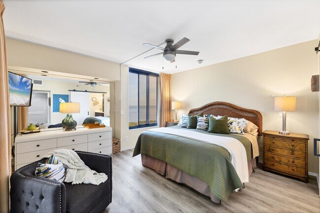 Building Photo - 1930 Harbourside Dr