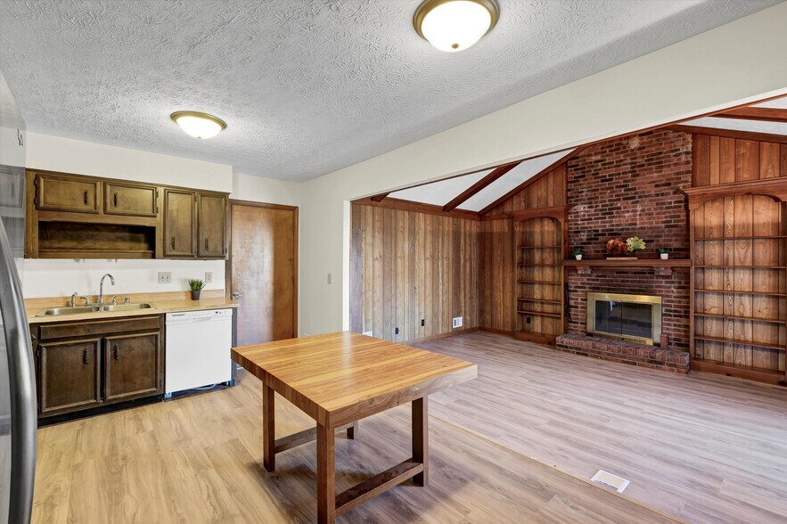 Building Photo - 10312 Going Ct