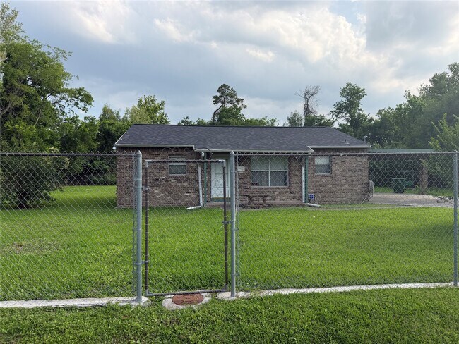Building Photo - 7822 Richland Dr