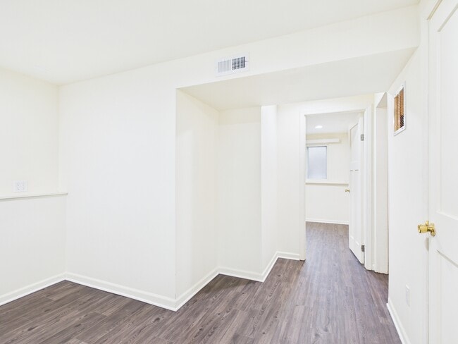 Building Photo - 17681 Country Club Ln