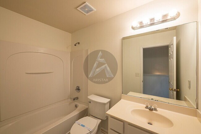 Building Photo - 1440 Dolcetto Trce