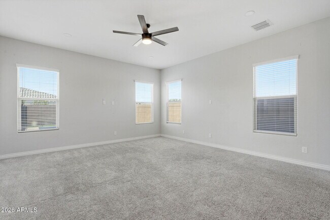 Building Photo - 10631 E Thatcher Ave