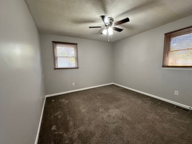 Building Photo - Exclusively Offered by Muse Realty Rentals, LLC